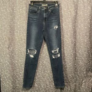 Levi’s High Rise Skinney Jean size 27